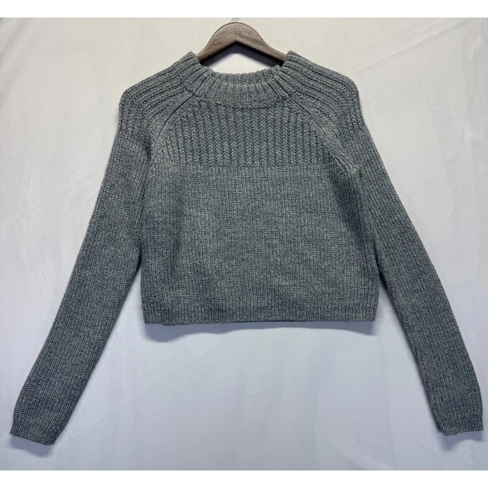 Banana Republic Cropped Sweater Womens Small‎ Gray Acrylic Tight Knit Ribbed